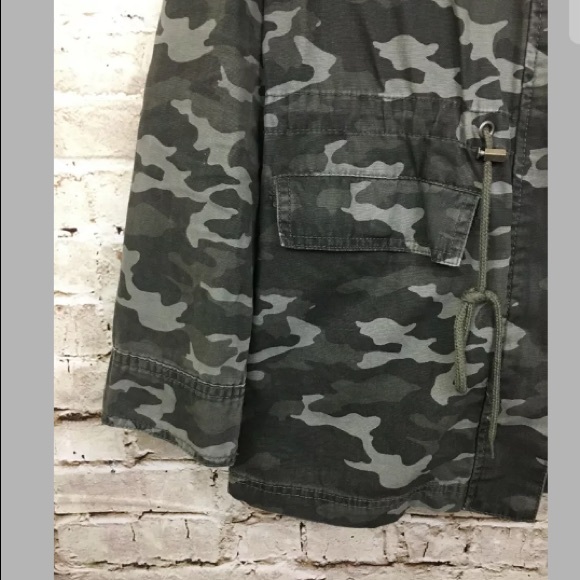 Universal Threads Camo Anorak Utility Jacket - Picture 2 of 8
